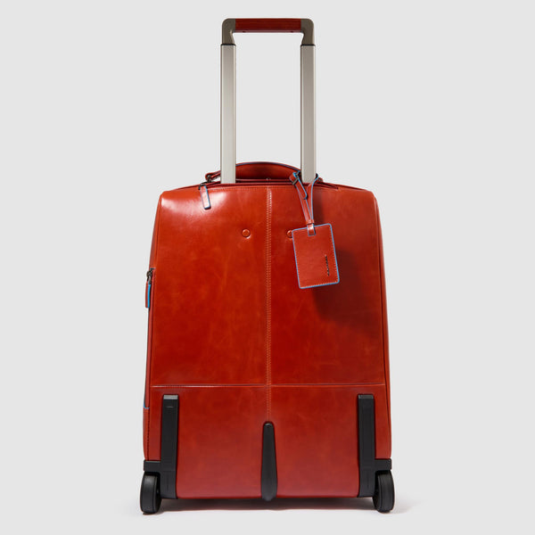 Cabin suitcase with garment sleeve