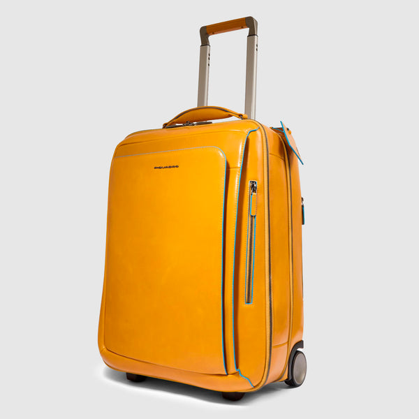 Cabin suitcase with garment sleeve