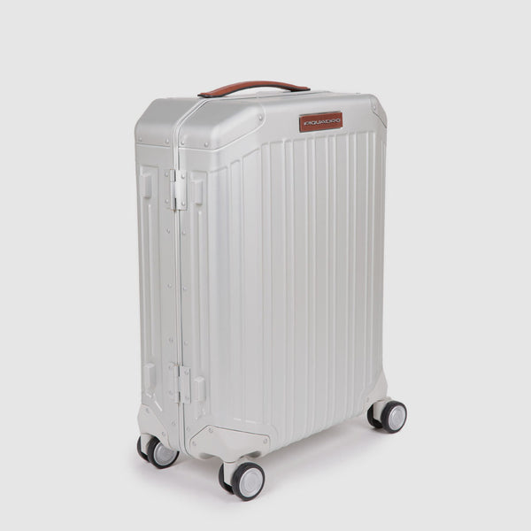 Slim, 4 wheel cabin suitcase