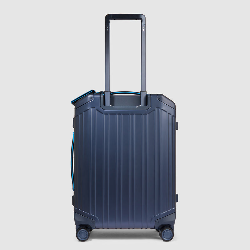 Slim, 4 wheel cabin suitcase