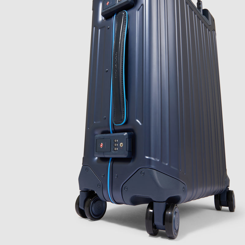 Slim, 4 wheel cabin suitcase