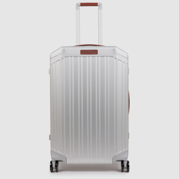 Medium size, 4 wheel suitcase