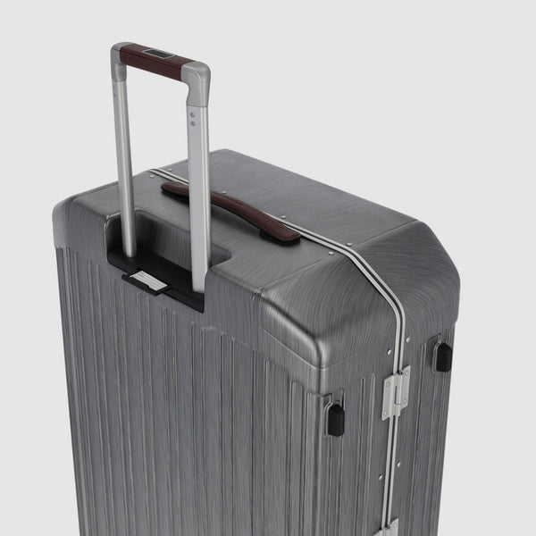 Medium size, 4 wheel suitcase