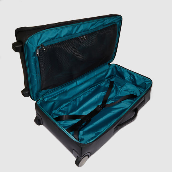 Duffle bag with wheels