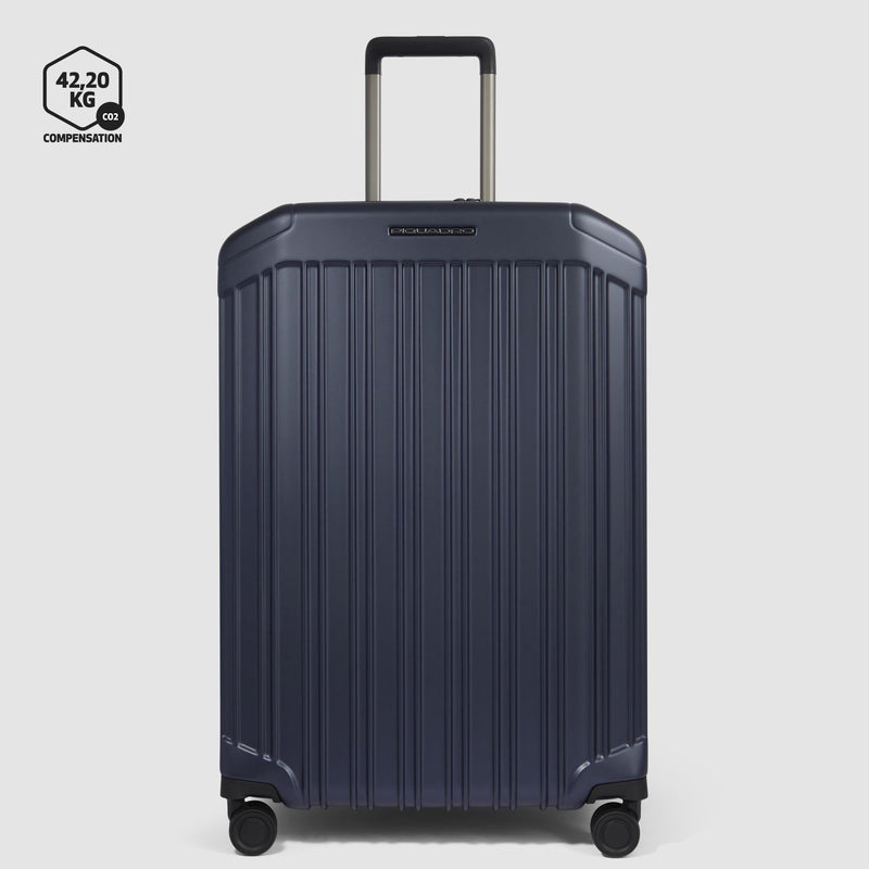 Expadable, large 4 wheel suitcase