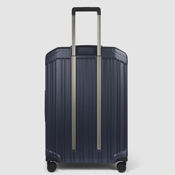 Expadable, large 4 wheel suitcase