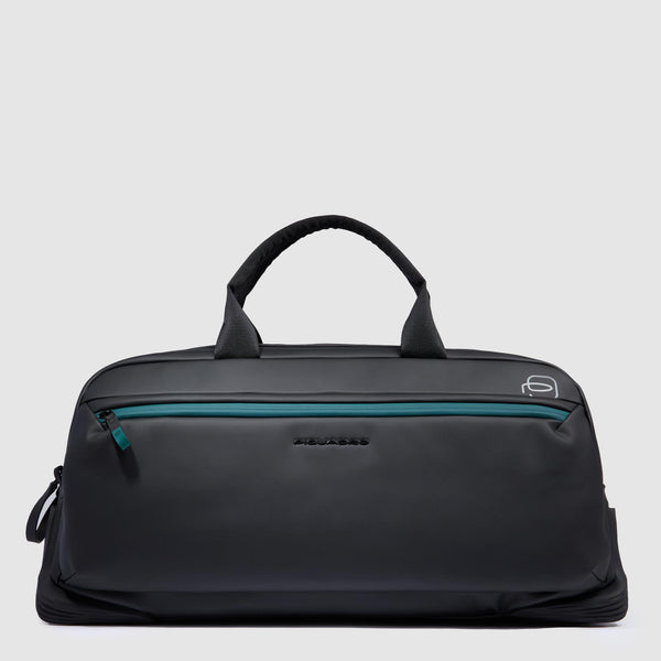 Water resistant duffel bag