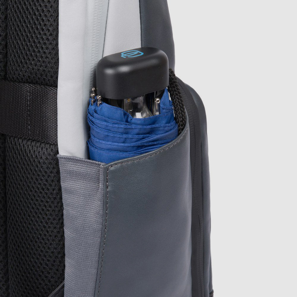 Light computer outlet backpack