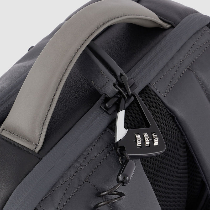 PC and iPad® backpack with anti-theft cable