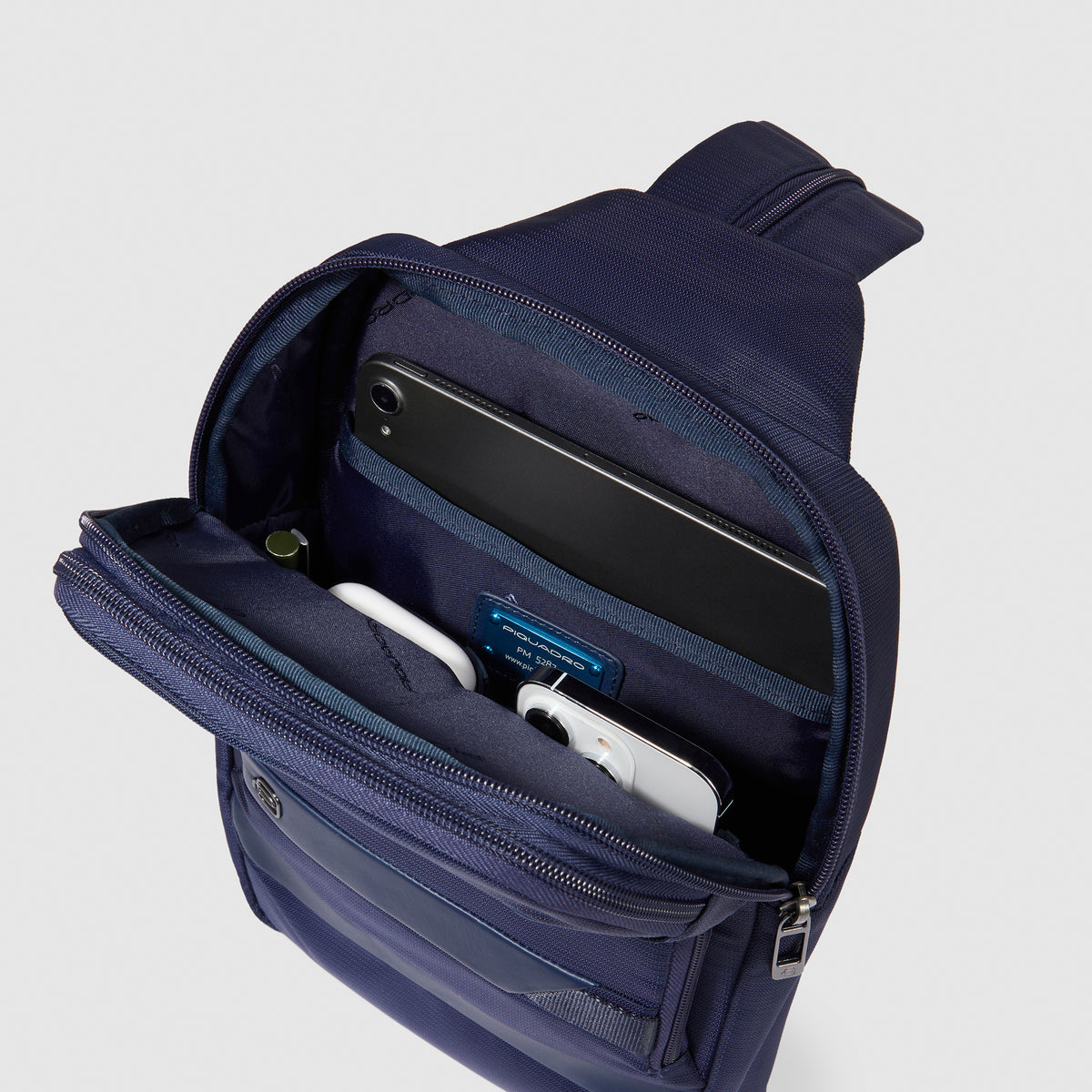 Slingbag im iPad®-Format