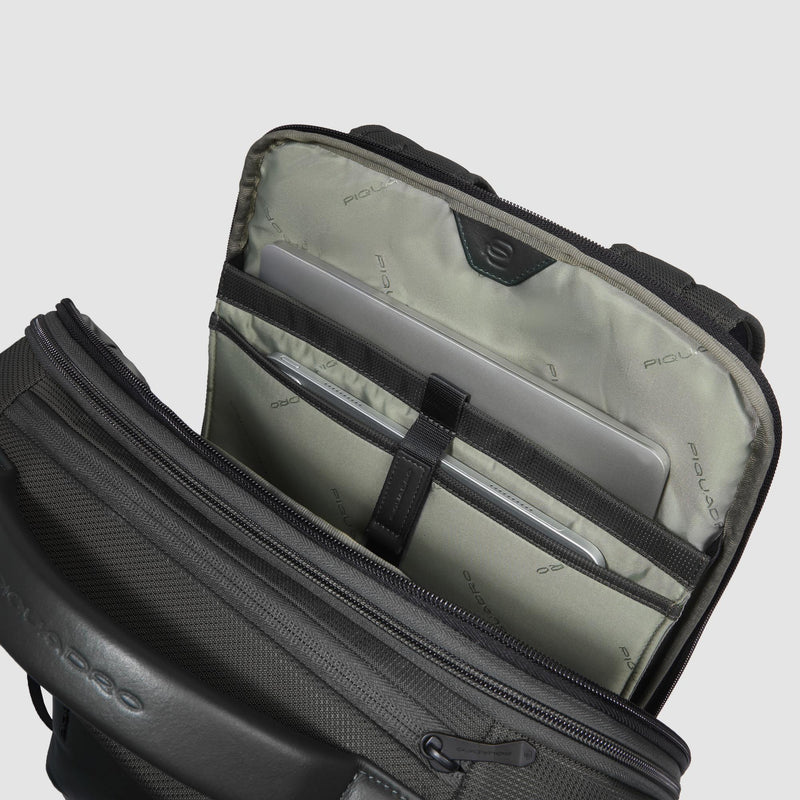 Travel backpack for laptop 17,3"