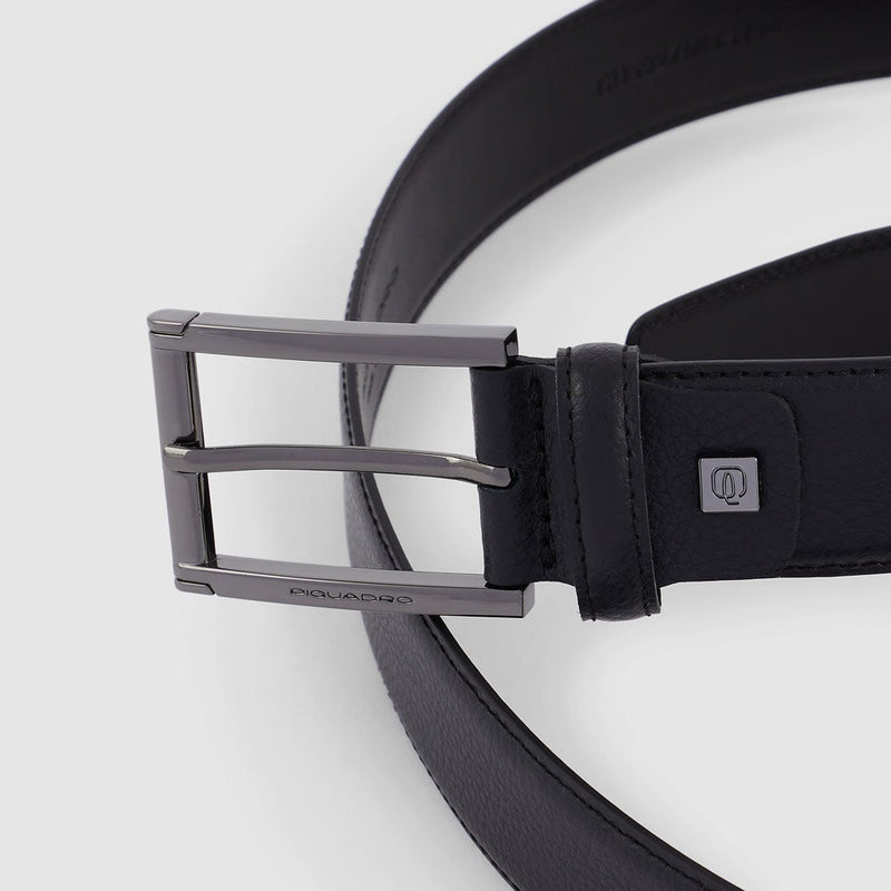 Men’s belt with prong buckle