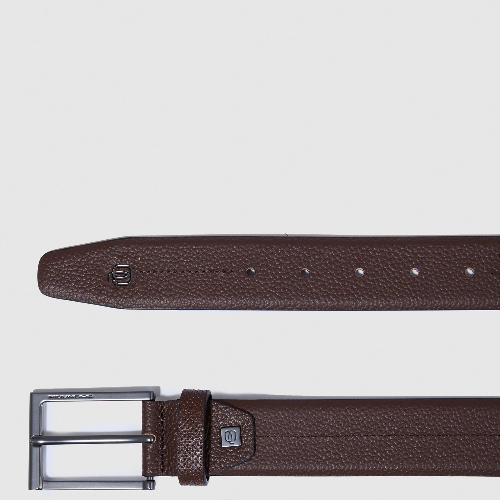 Men's leather belt with prong buckle