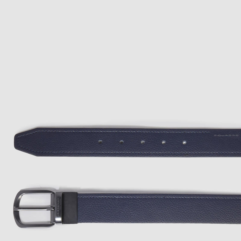 Men’s leather belt with prong buckle