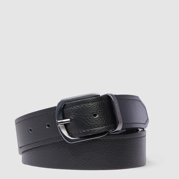 Men’s leather belt with prong buckle