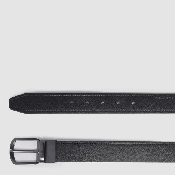 Men’s leather belt with prong buckle