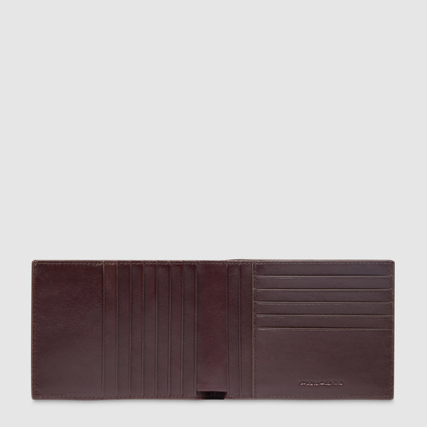 Men’s wallet with twelve credit card slots