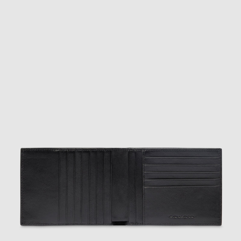 Men’s wallet with twelve credit card slots