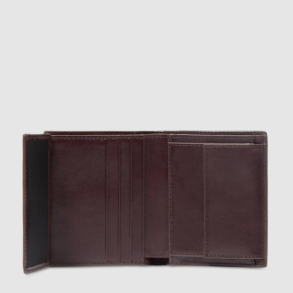 Vertical men’s wallet with coin pocket