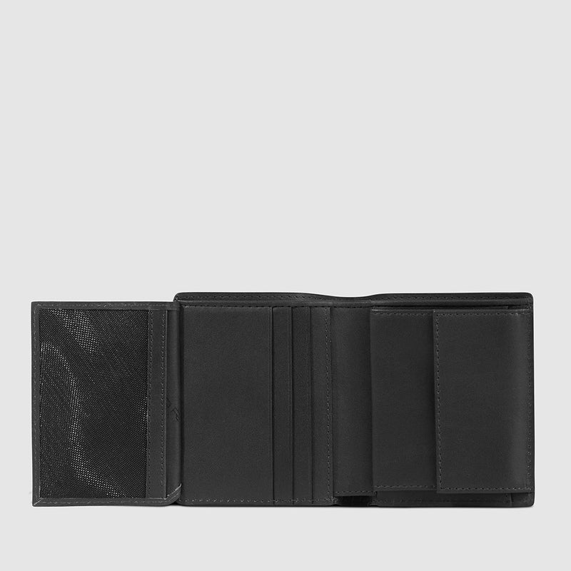 Vertical men’s wallet with coin pocket