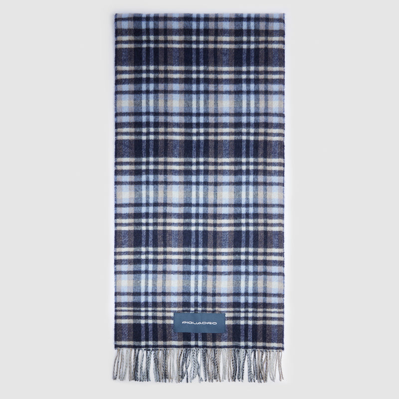 Women's check scarf with fringes