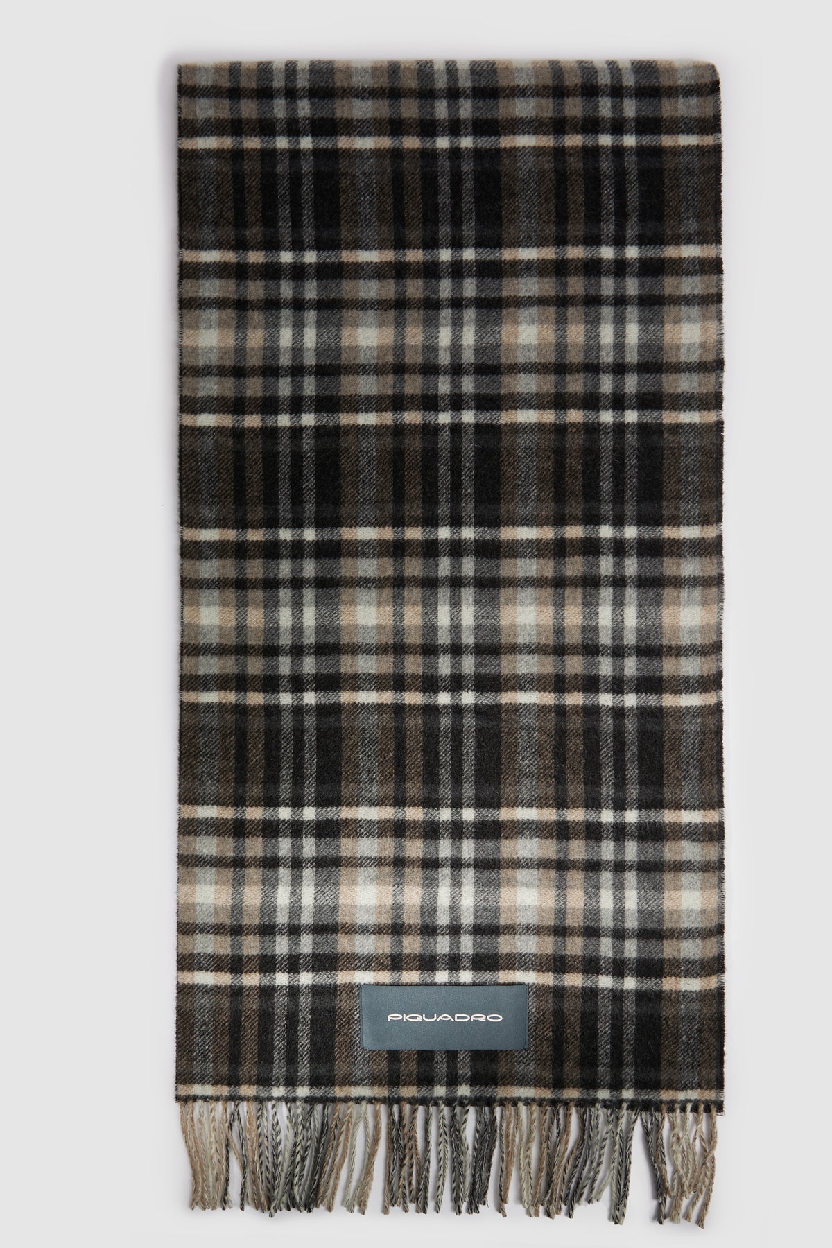 Women's check scarf with fringes