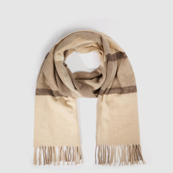 Women's check scarf with fringes